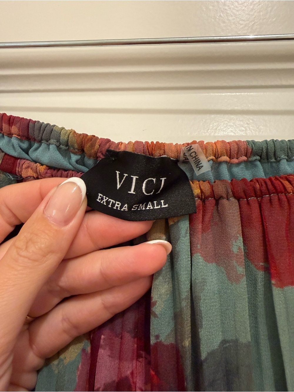 VICI | Natalei Pleated Chiffon Waist Tie Romper - Teal Floral  | SIZE XS - Picture 8 of 9